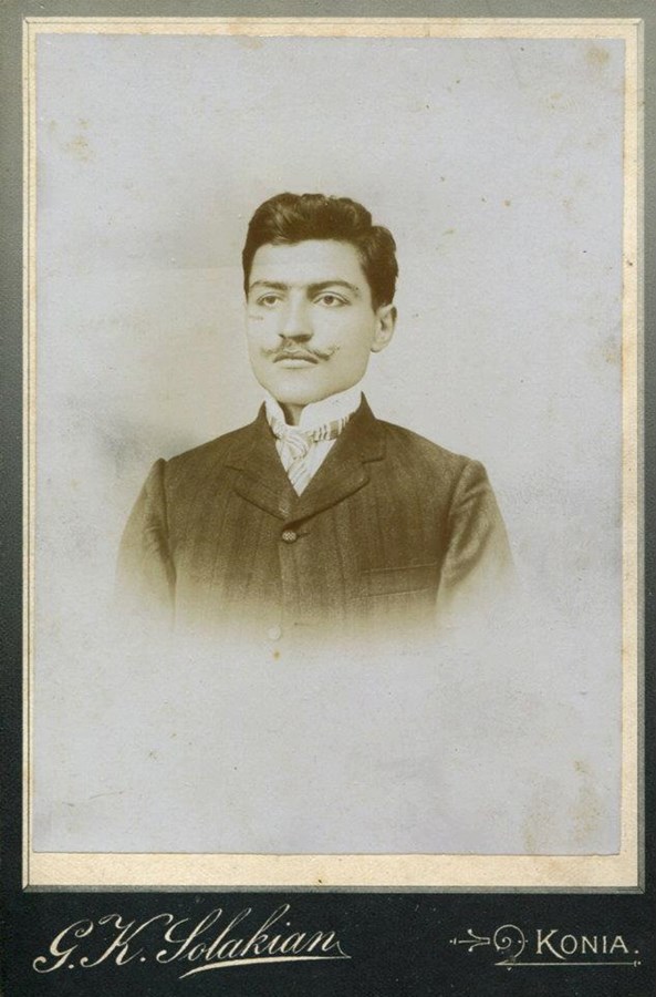 SOLAKIAN, GARABED Database of Armenian photomedia practioners